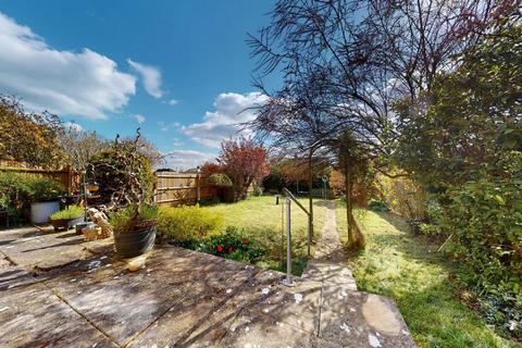 91 Kingsway, Northampton, NN2 8HN