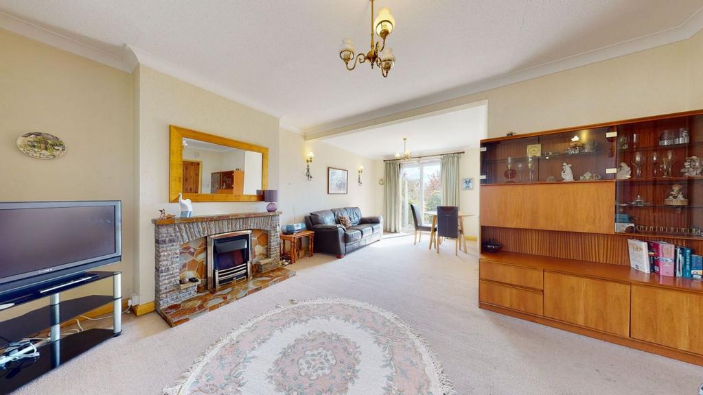 Lounge/dining room
