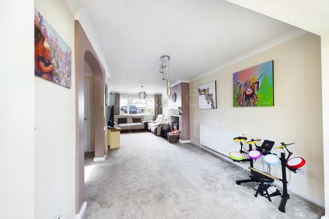 24 Derwent Drive, Bewdley, DY12 2PN