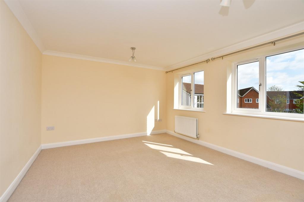 Thomas Neame Avenue, Faversham, Kent 4 bed terraced house for sale £