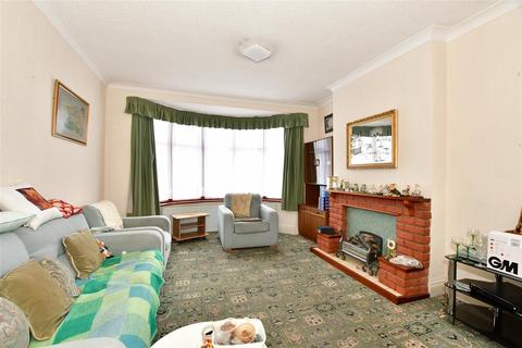 3 bedroom terraced house for sale - Ainslie Wood Road, Chingford