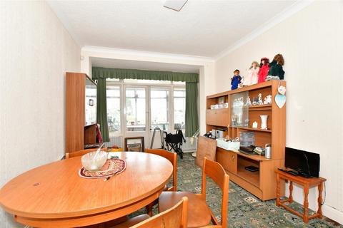 3 bedroom terraced house for sale - Ainslie Wood Road, Chingford