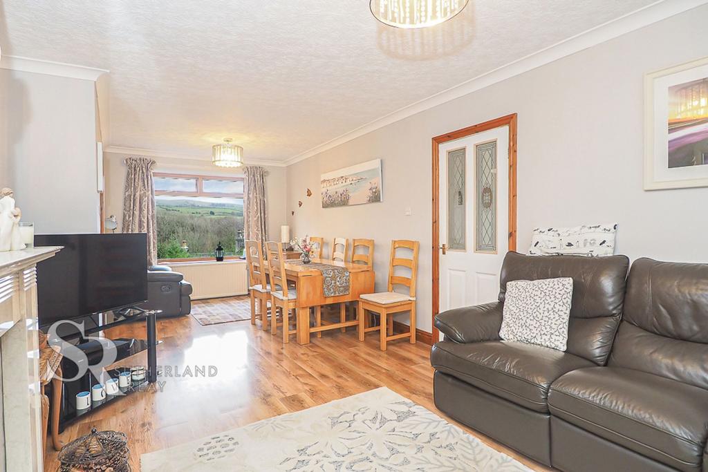 Lounge / Dining Room