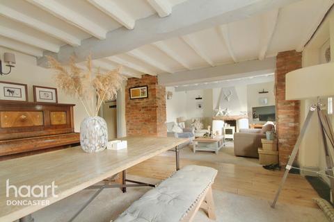 13 Old Epworth Road, Hatfield, Doncaster, DN7 6LP