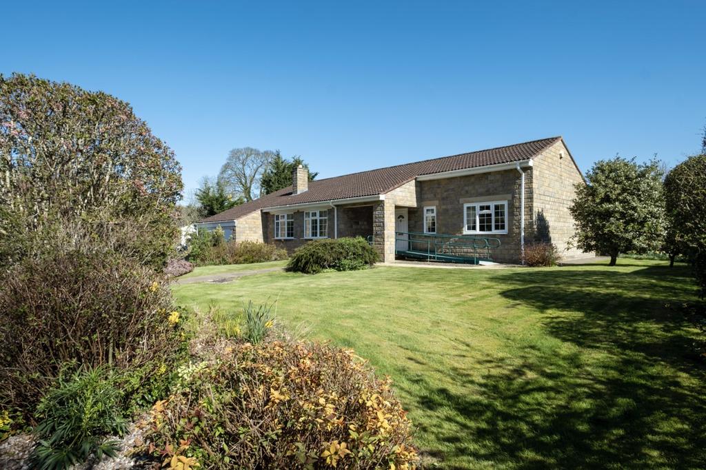 16 Priory Gardens, Corbridge, Northumberland NE45 3 bed detached
