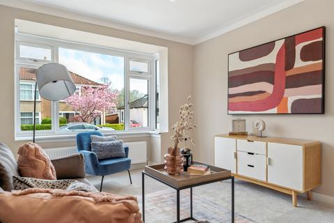 18 Drumby Crescent, Clarkston, Glasgow, G76 7HJ