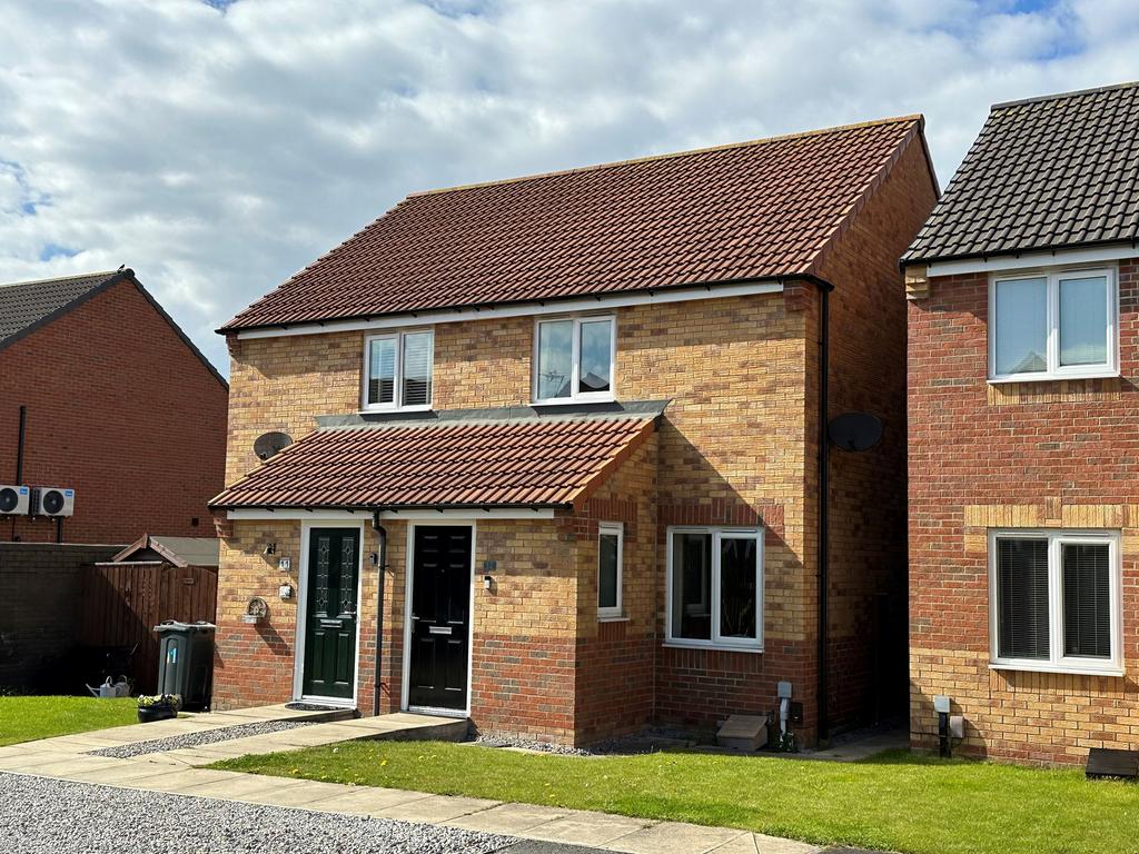 Wilkinson Gardens, Hebburn, Tyne and... 2 bed semidetached house £