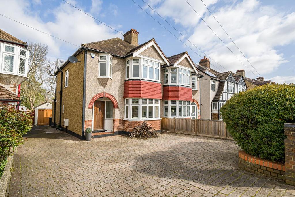 Goodhart Way, West Wickham 3 bed semi-detached house - £750,000