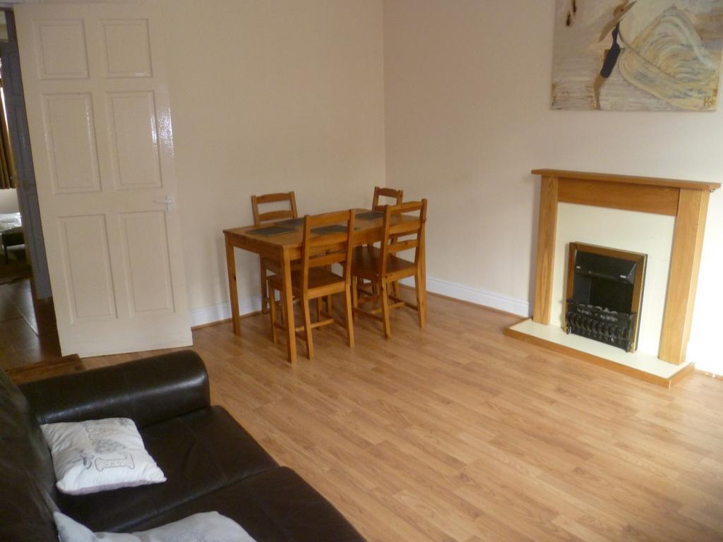 Copland Road, Ibrox, Glasgow, G51 2 bed flat £775 pcm (£179 pw)