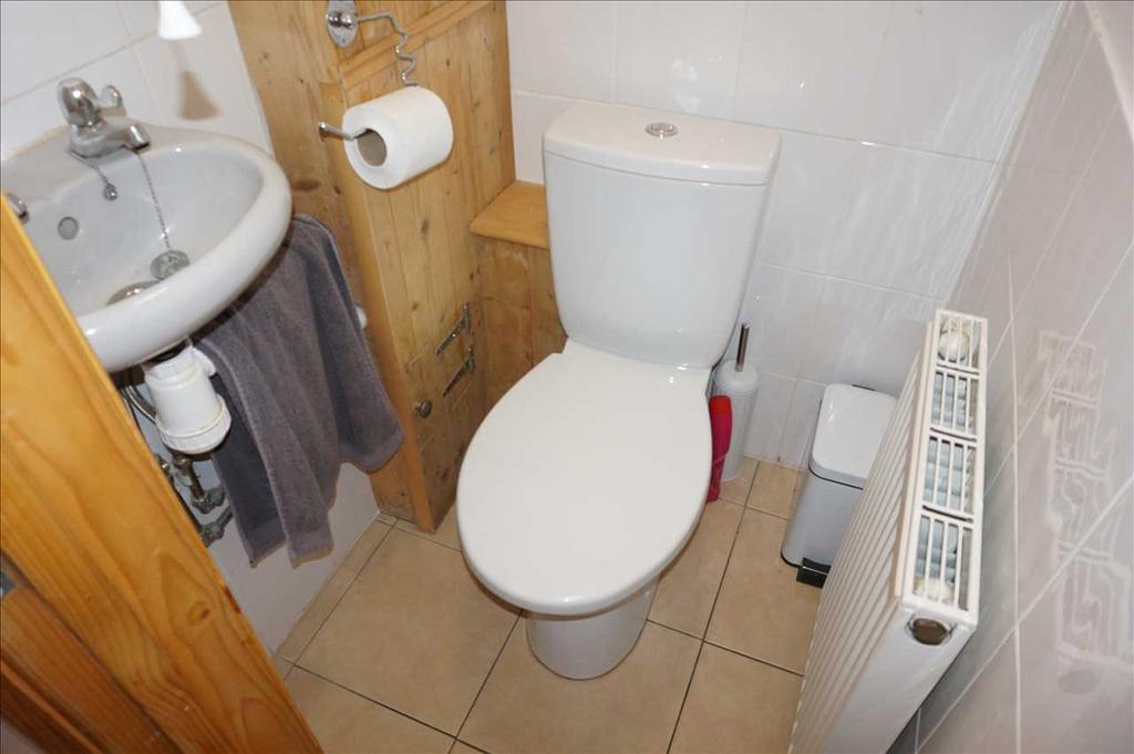 Separate toilet :