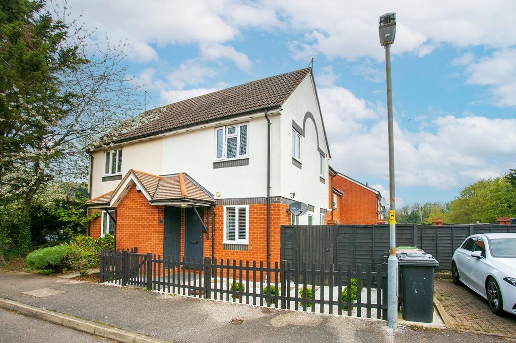 Siskin Close, Bushey, Hertfordshire, WD23 1 bed end of terrace house