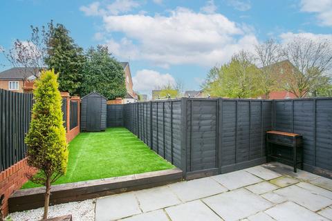 46 Siskin Close, Bushey, WD23 2HN