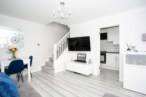 46 Siskin Close, Bushey, WD23 2HN