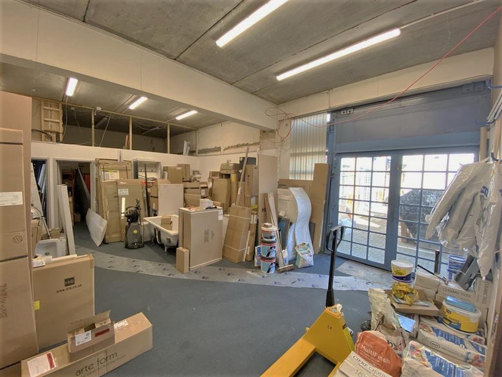 Unit 1 Worton Court 2.jpg