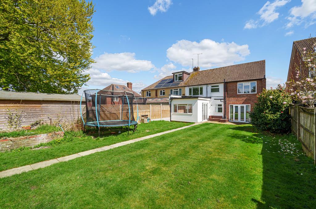 Liphook 4 bed semidetached house for sale £550,000