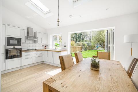 56 Eden Way, Beckenham, BR3 3DJ