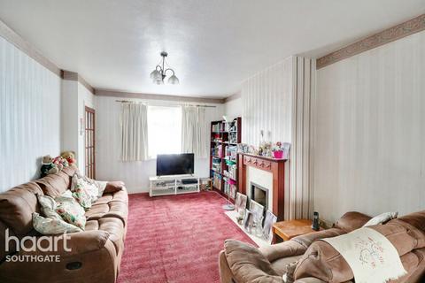 3 bedroom terraced house for sale - Trent Gardens, London