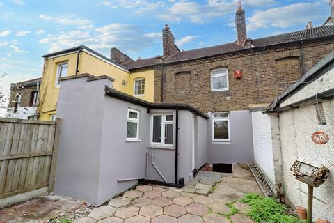3 Botany Terrace, Purfleet-on-thames, RM19 1QR