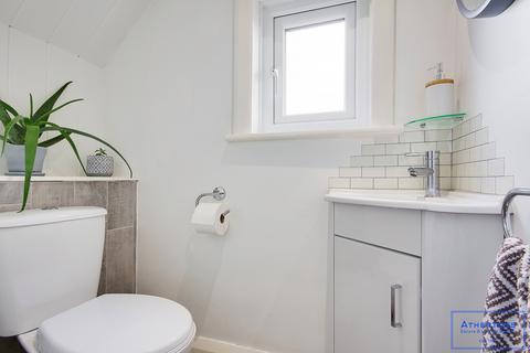 44 Alder Road, Poole, BH12 2AE