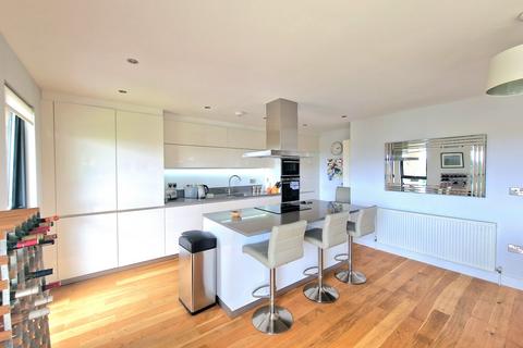 2 bedroom flat for sale - 55a Seabrook Road, Hythe, Kent. CT21 5QE