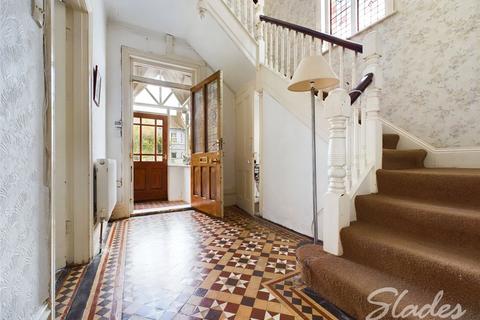 13 Darracott Road, Bournemouth, BH5 2AX