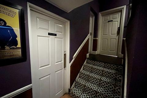 2 bedroom flat to rent, Warser Gate, Nottingham, Nottinghamshire, NG1 1NU
