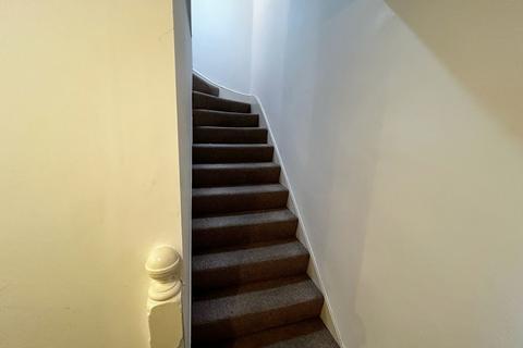 2 bedroom flat to rent, Warser Gate, Nottingham, Nottinghamshire, NG1 1NU