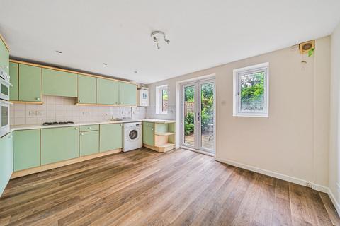 Woodcroft Court, 1b Knowle Gardens, West Byfleet, KT14 6EL