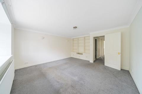 Woodcroft Court, 1b Knowle Gardens, West Byfleet, KT14 6EL