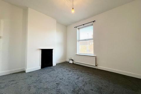 2 bedroom terraced house to rent, Queensgate, Beverley, East Riding of Yorkshire, UK, HU17