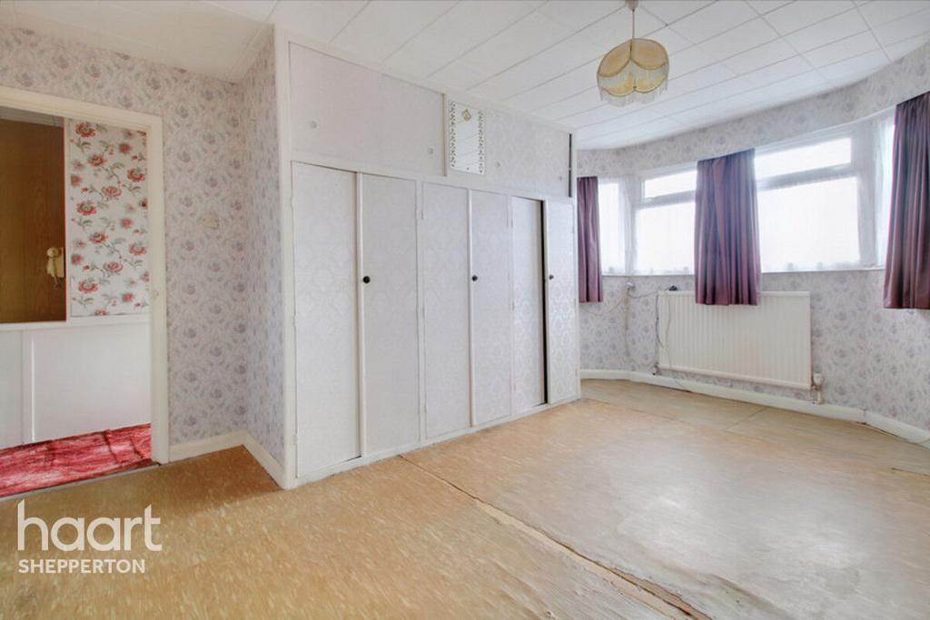 Ashgrove Road, ASHFORD 4 bed semidetached house £500,000