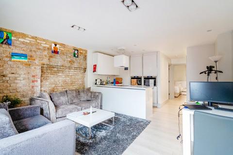 1 bedroom apartment to rent, Tower Bridge Road, London, SE1