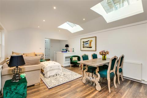 3 Foxton Mews, Richmond, TW10 6BS