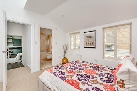 3 Foxton Mews, Richmond, TW10 6BS
