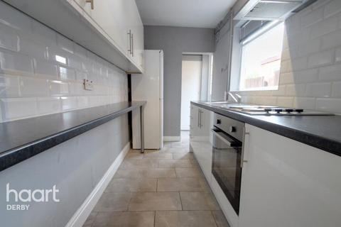 3 bedroom terraced house to rent, Granville Street, Loughborough