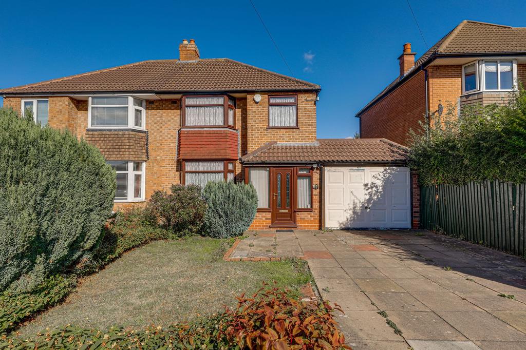 Merevale Road, Solihull, B92 3 bed semidetached house for sale £350,000