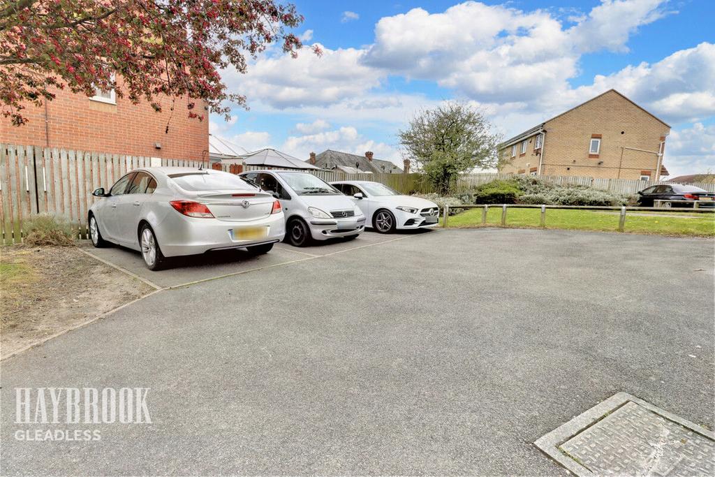 Queen Mary Road, Sheffield 2 bed flat for sale £100,000
