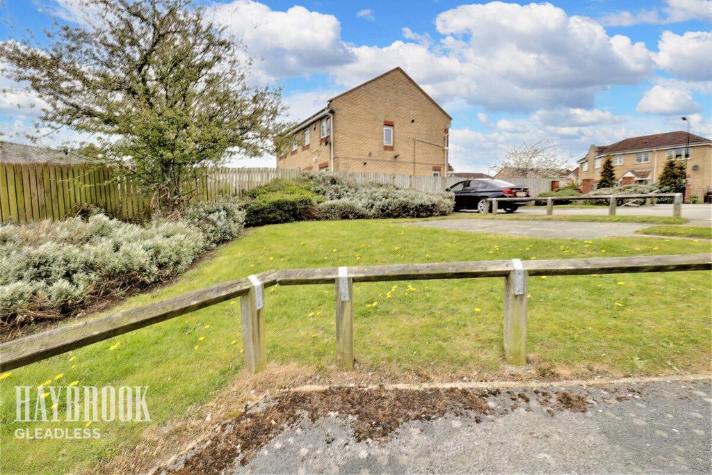 Queen Mary Road, Sheffield 2 bed flat for sale £100,000