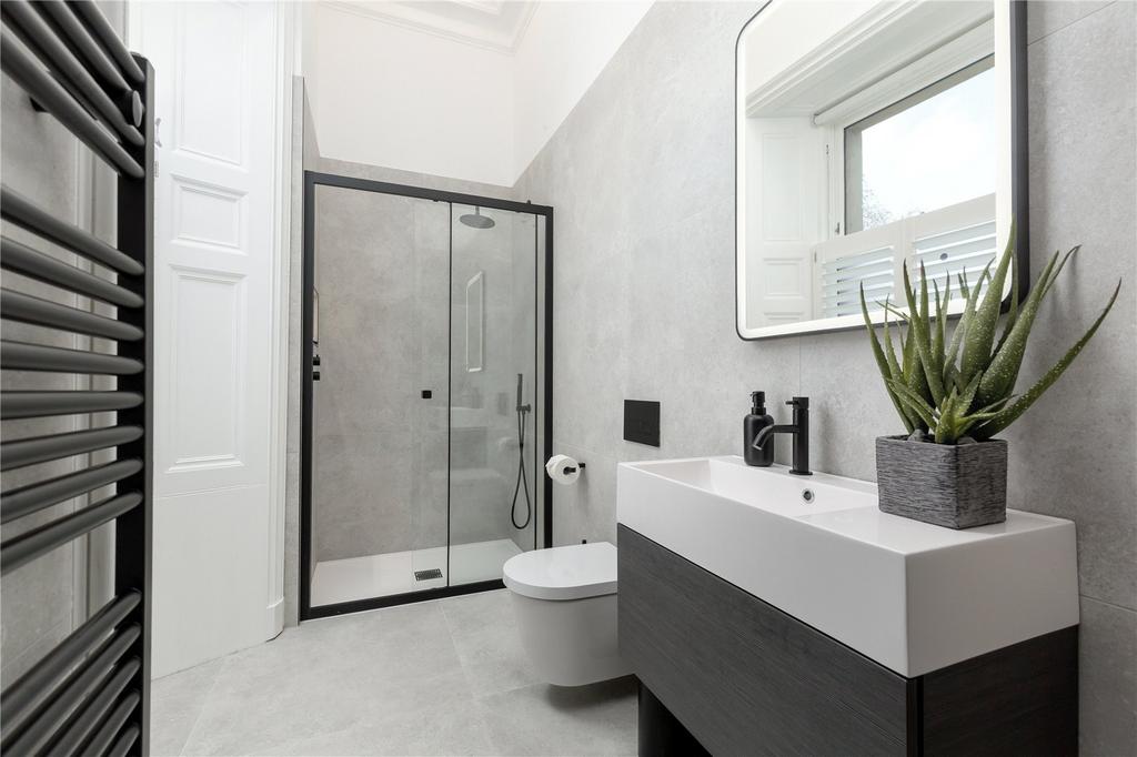 En Suite Shower Room