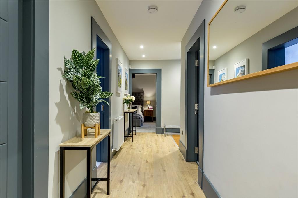 Hall - Flat
