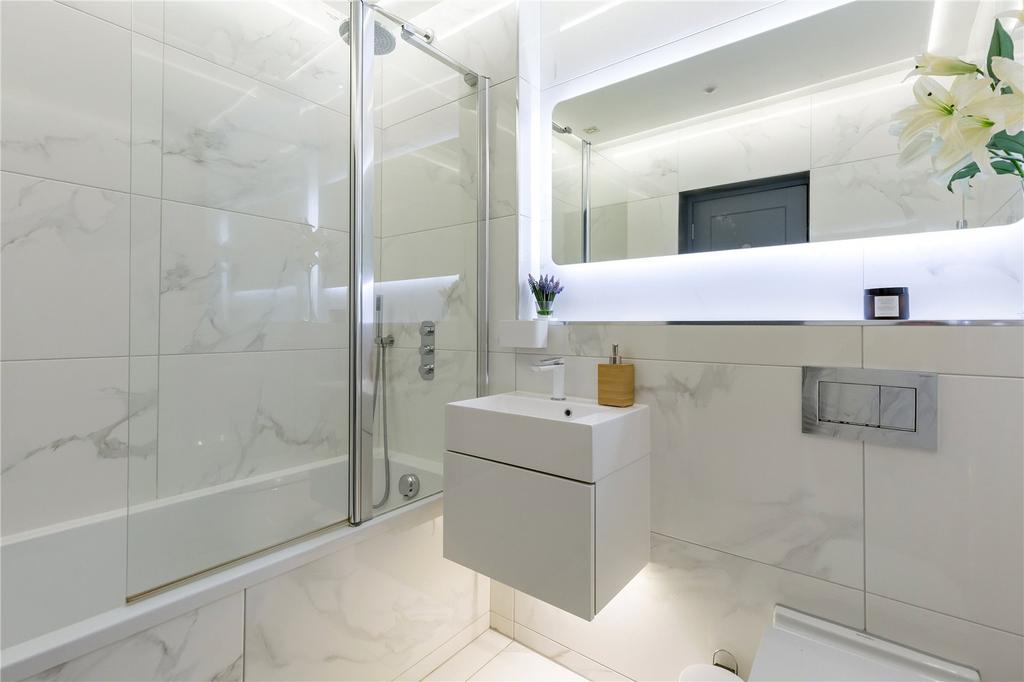 Bathroom - Flat