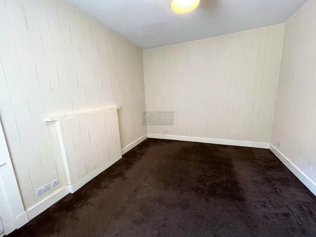 Bedroom 1a