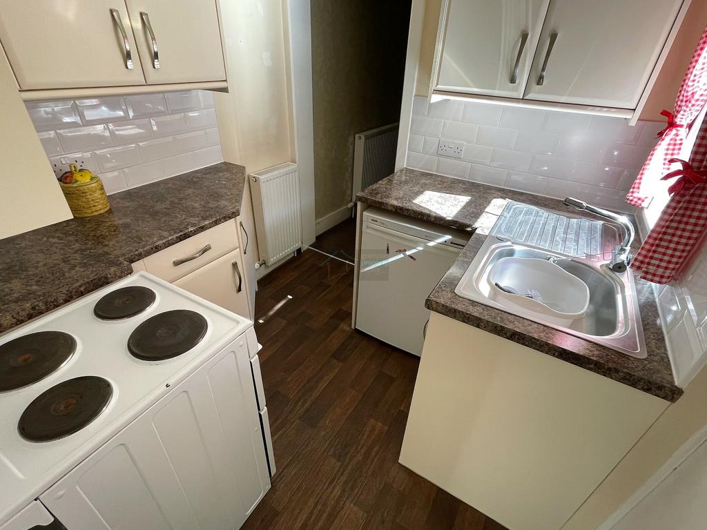 Kitchen b