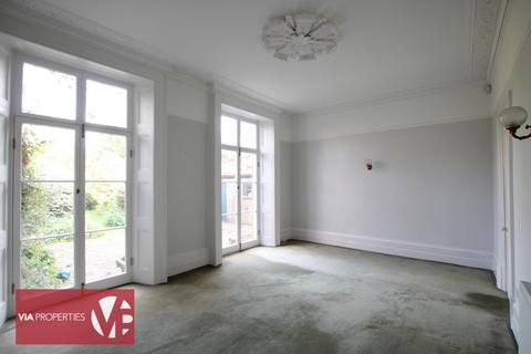 14 Churchfields, Broxbourne, EN10 7JS