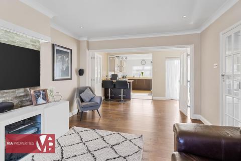 14 Gibbs Close, Cheshunt, Waltham Cross, EN8 9RX
