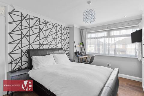 14 Gibbs Close, Cheshunt, Waltham Cross, EN8 9RX