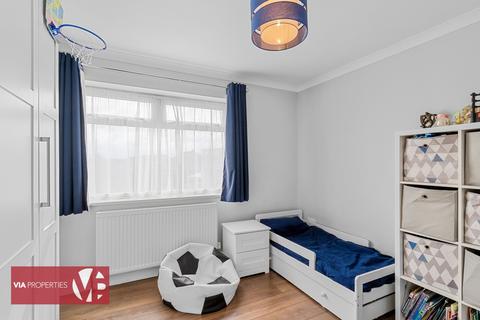 14 Gibbs Close, Cheshunt, Waltham Cross, EN8 9RX