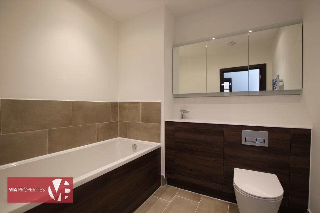Bathroom-Bed 2