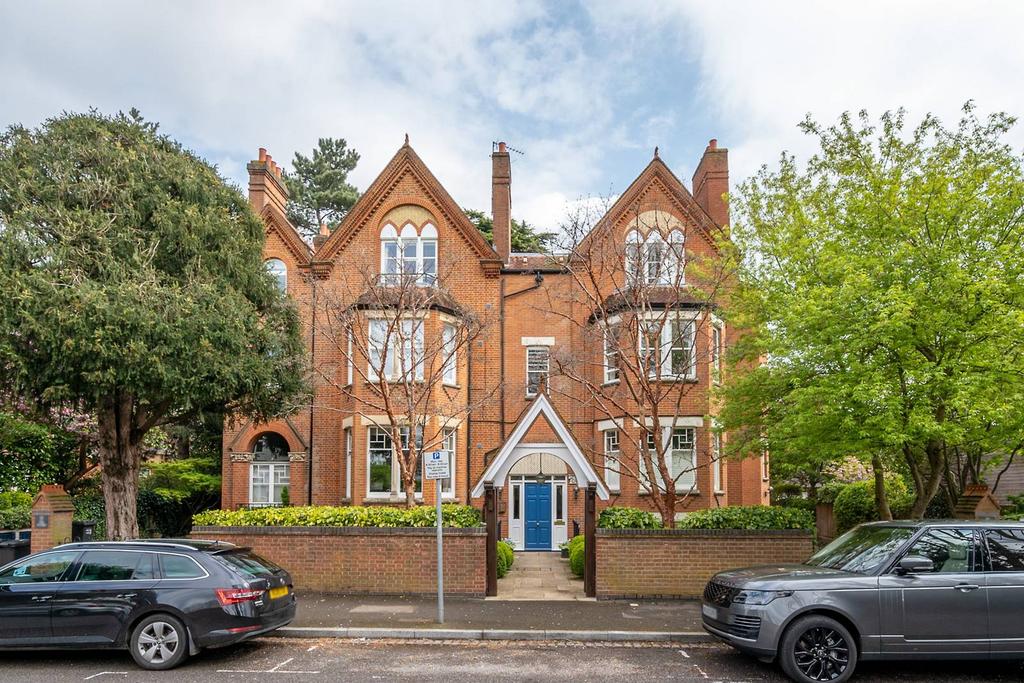 The Grange, Wimbledon Village, London, SW19 2 bed flat £3,000 pcm (£