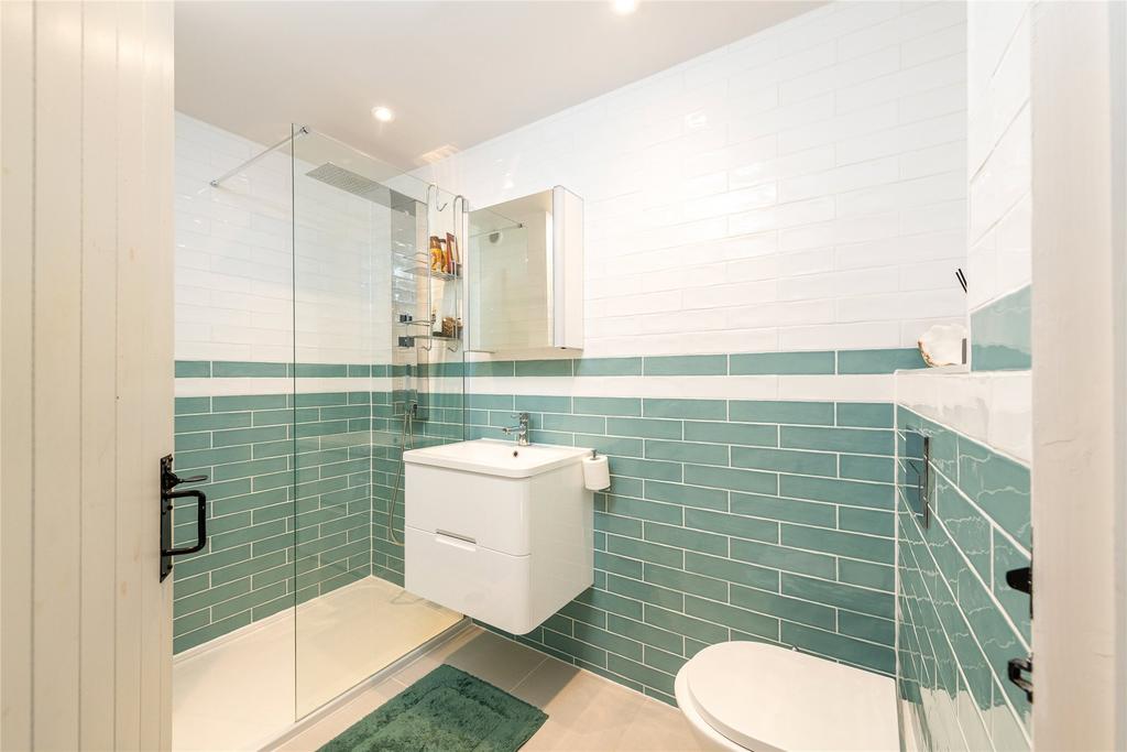 En Suite Shower Room